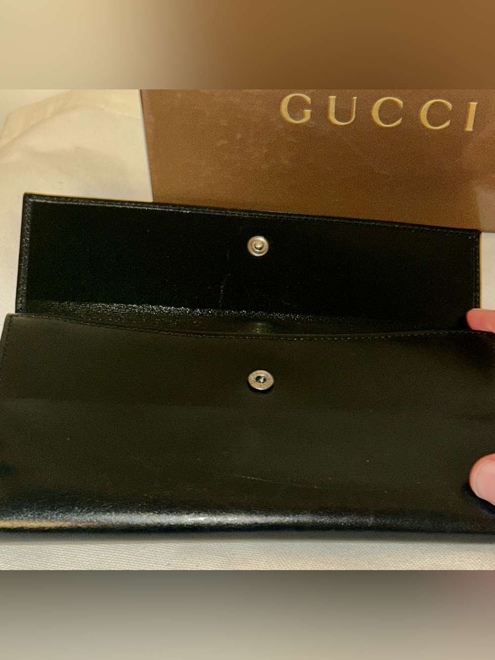 Authentic Vintage Gucci Long Wallet in
Excellent Condition .  Box included - Picture 6 of 9